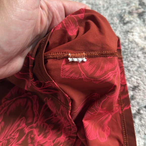 Athleta Ultimate Scoop Tank - Picture 5 of 7